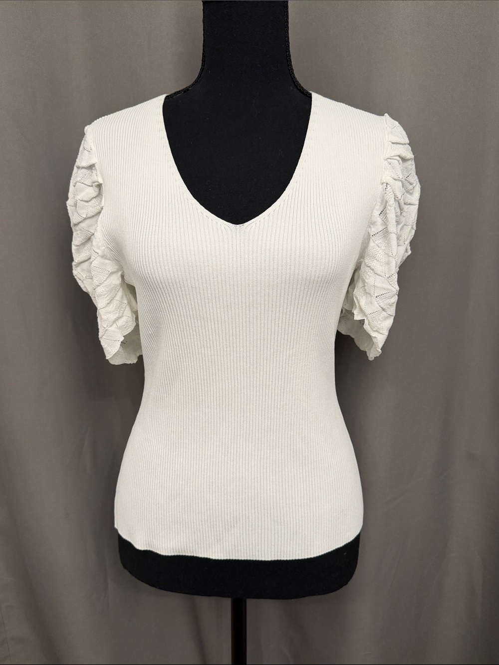 Ivory V-Neck Puff Sleeve Ribbed Knit Top